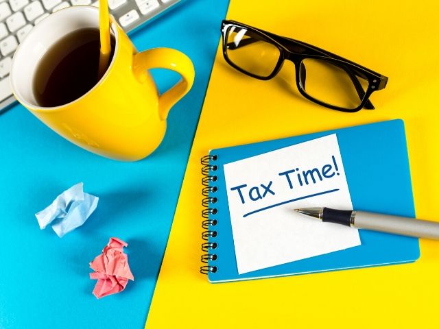 Tax Software vs Accountant for the Season