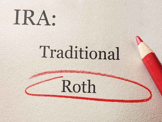 401 K Explained with Traditional vs Roth IRS written in black and circled in red